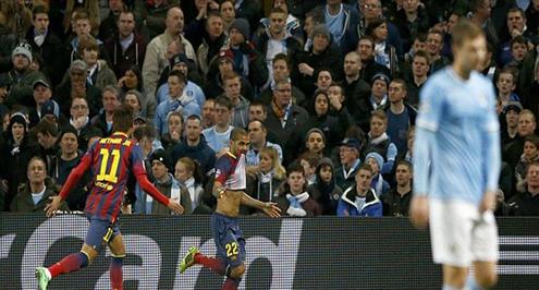 ألفيش يتهم المجتمع الإسباني بـ"التخلف"